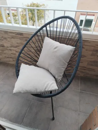 URGE, Dos sillas Acapulco Negras