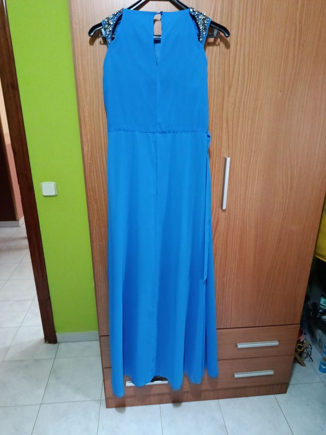 Vestido de fiesta azul con pedrería