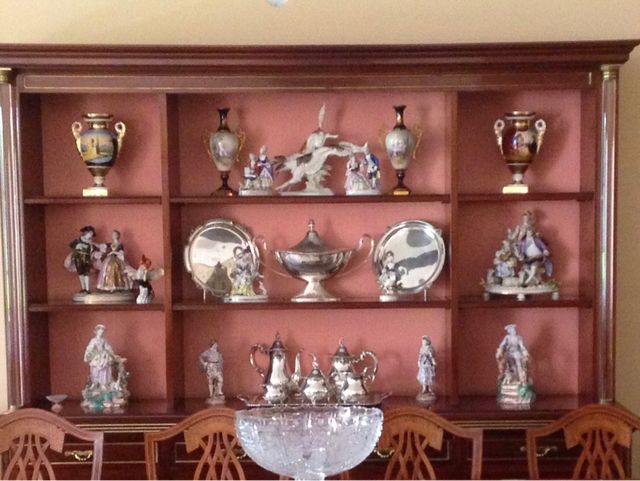 Vitrina Herrainz Madera y Cristal caoba,luces y ..