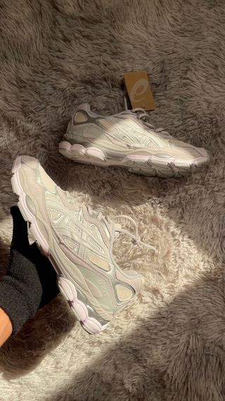 Asics Gel NYC Talla 45 Blanco/Plata