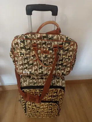 Maleta y bolsa portátil Misako estampado gatos