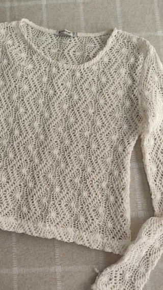 Blusa Stradivarius beige crochet