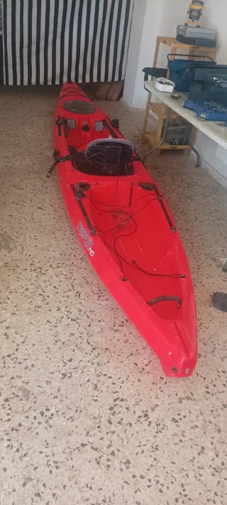 Kayak de travesía y pesca rojo tarpon140