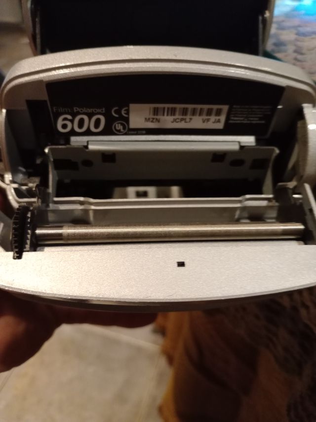 Cámara Polaroid P600 Plata