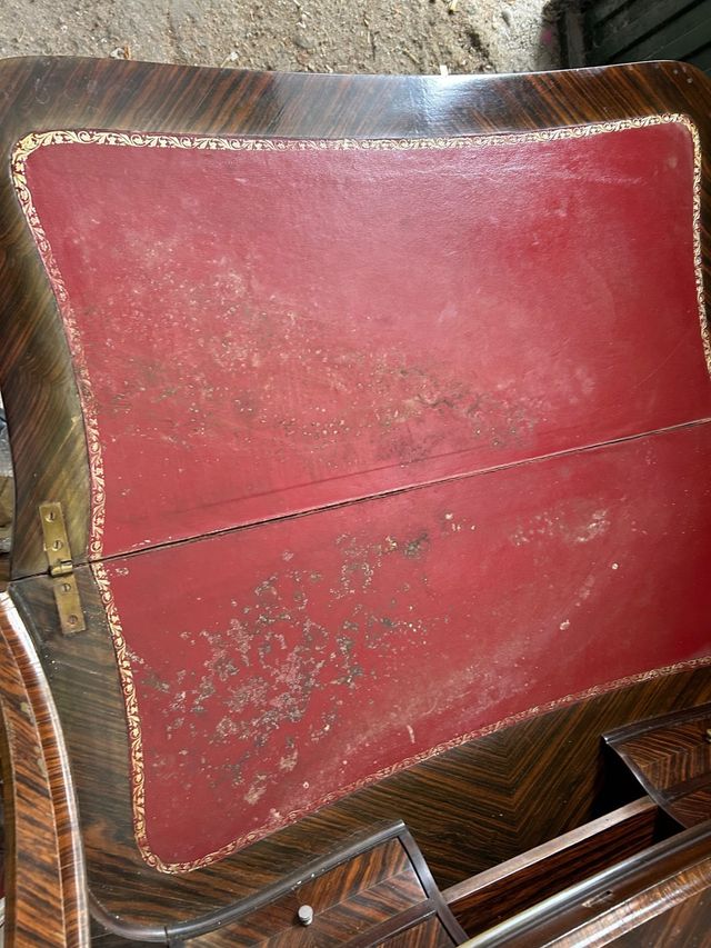 Escritorio Isabelino Marquetería Bronce