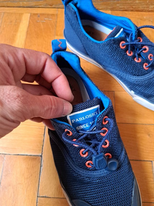Zapatos Pablosky niño azul y naranja