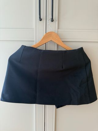 Falda Zara negra con pantalón interior
