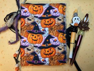 Libreta calabazas Halloween  y 2 bolis decorados