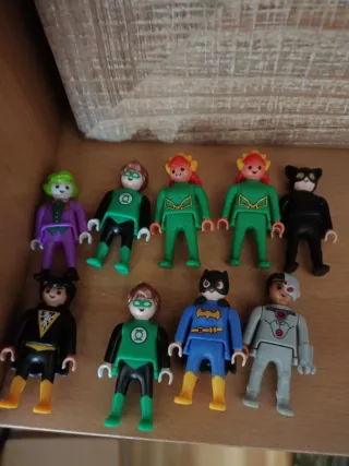 Figuras Kinder DC