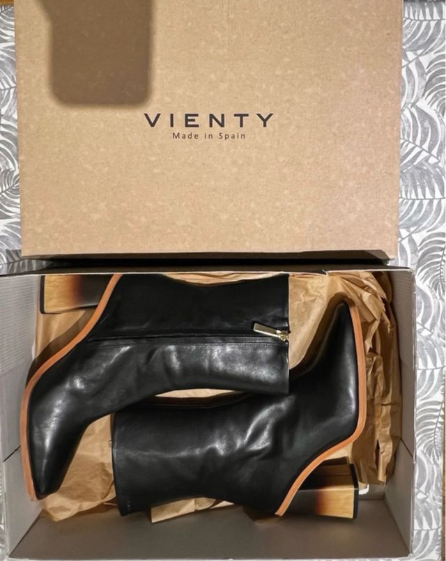 Botas Vienty Negras Tacón Madera