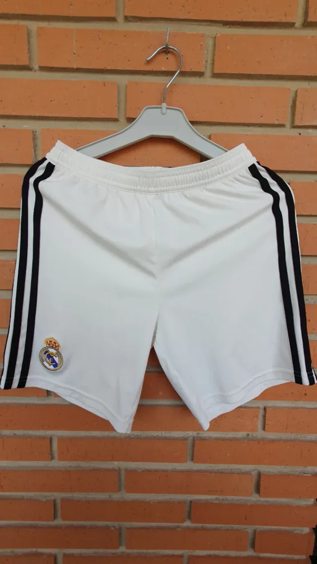 Equipación Real Madrid Adidas Talla M 11/12 años