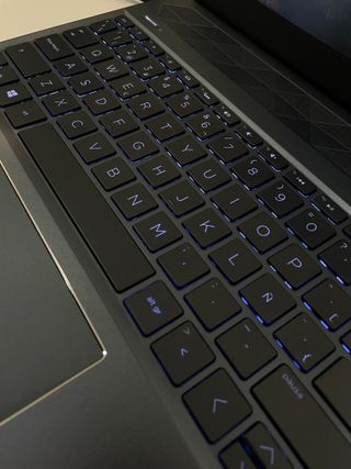 Portátil HP Pavilion i7 16GB RAM 1TB SSD