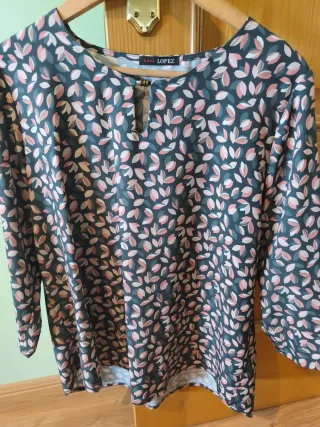 Blusa LOPEZ estampado hojas