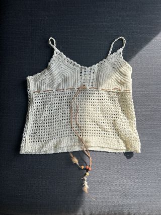 Top crochet blanco con cordón