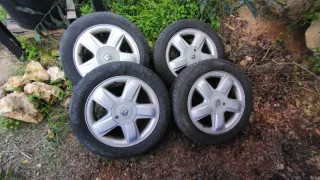 Llantas Renault Clio.
