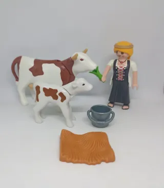 Playmobil Granja Vaca aldeana belén.