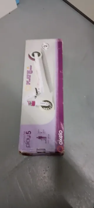 Patinete Oxelo blanco y violeta