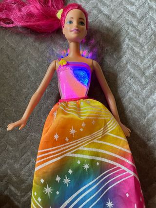 Barbie Victoria arcobaleno
