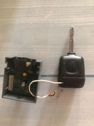 Mando y receptor Peugeot 605