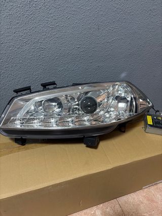 Faros Renault Megane 2
