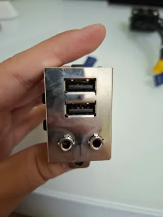 Connettori USB e Jack per PC