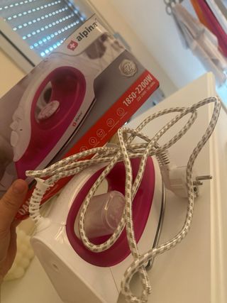 Plancha de ropa Alpina rosa