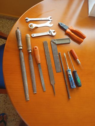 Lote de herramientas manuales