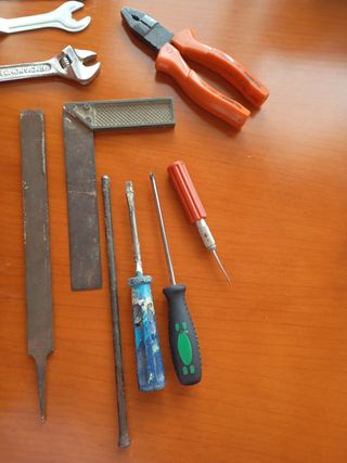 Lote de herramientas manuales
