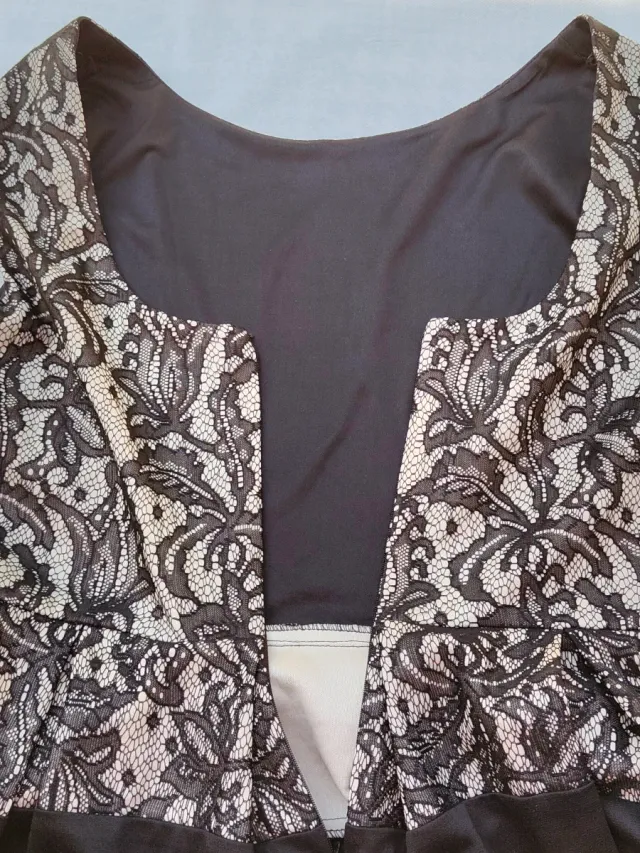 Vestido fiesta encaje beige y negro T.44