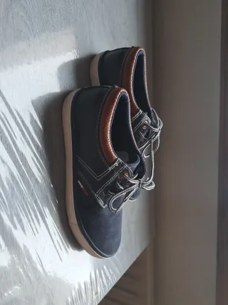 Zapatos niño azul y marrón