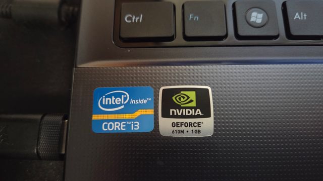 Portátil ASUS F55V. i3-3110M- Geforce 610M