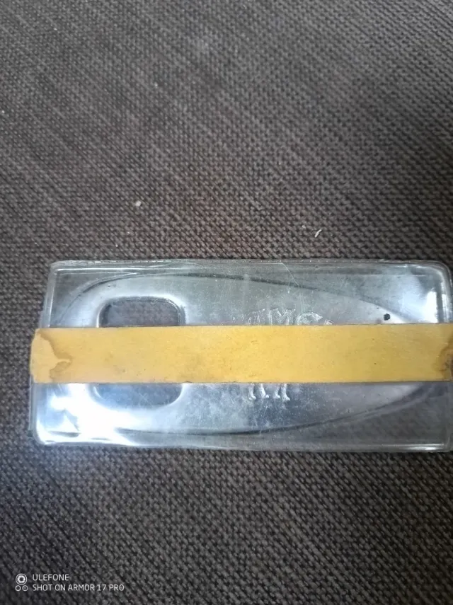 Abridor de botellas Camel metálico