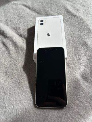 iPhone 11 Blanco 128 GB con caja