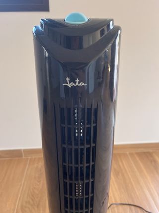 Ventilador de pie Jata negro y azul
