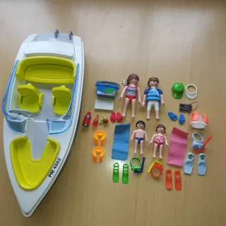 Lancha familiar Playmobil con figuras y accesorios