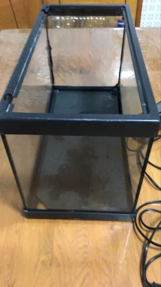 Pecera con filtro de 21 L