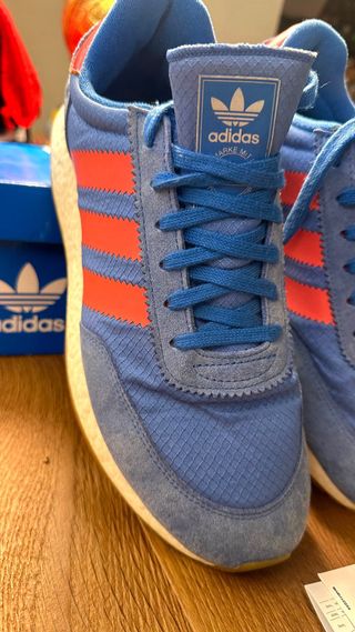 Adidas NMD_R1 Shock Blue/Red Tag Taglia 43.5