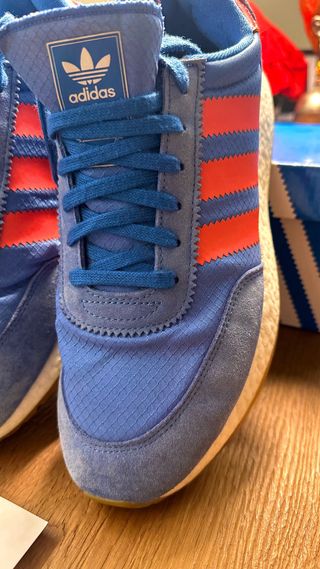 Adidas NMD_R1 Shock Blue/Red Tag Taglia 43.5