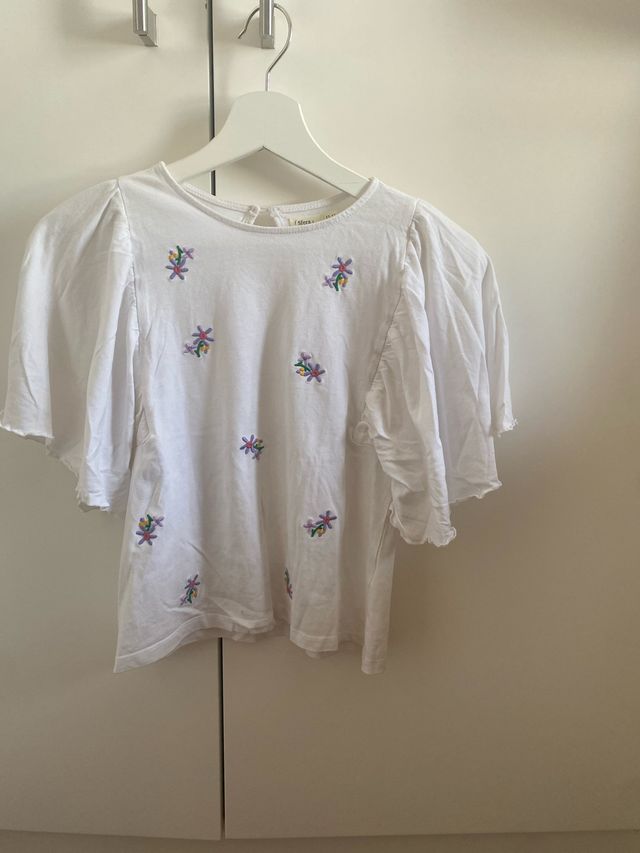 Blusa niña bordada flores