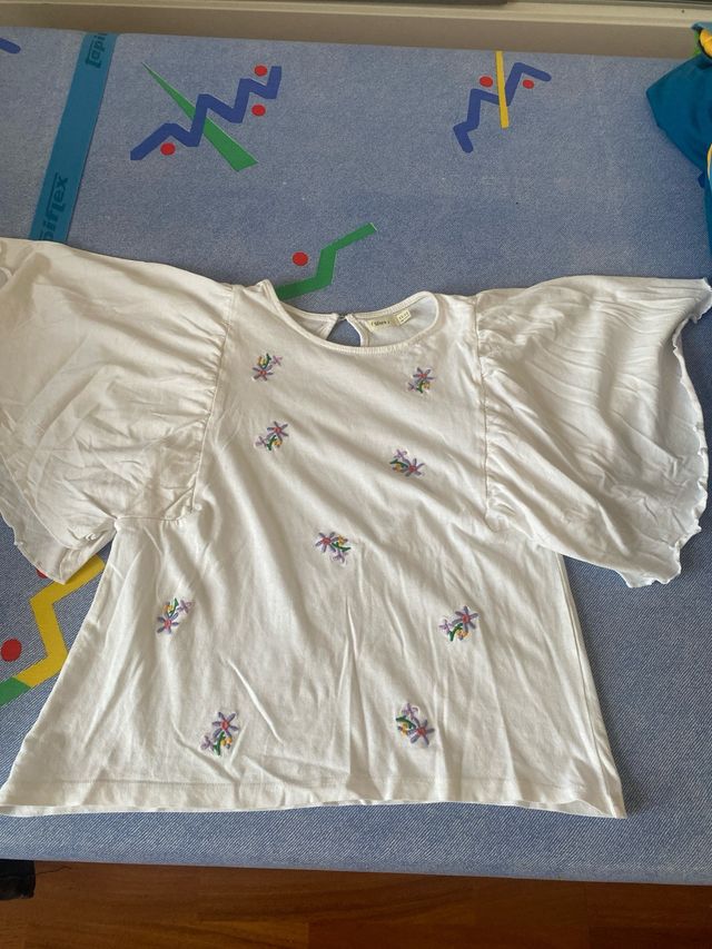 Blusa niña bordada flores
