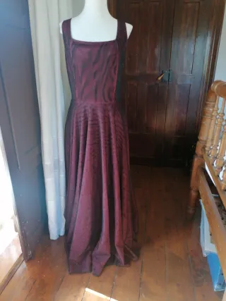 Vestido fiesta mujer talla 44 burdeos. 