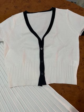 Conjunto blanco y negro de top y Falda larga