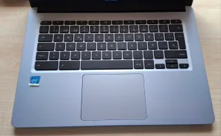 Acer Chromebook Gris/Plata con Funda y Cargador