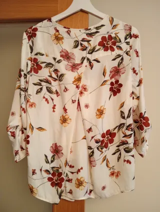 Camisa Stradivarius floral