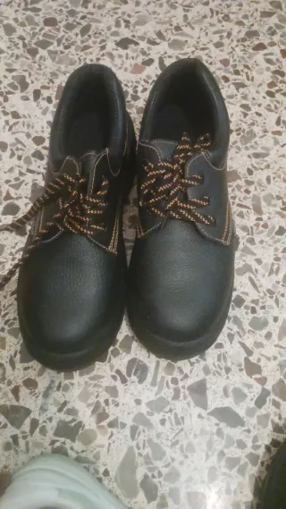 Zapatos de trabajo Sapto Nimiri talla 44