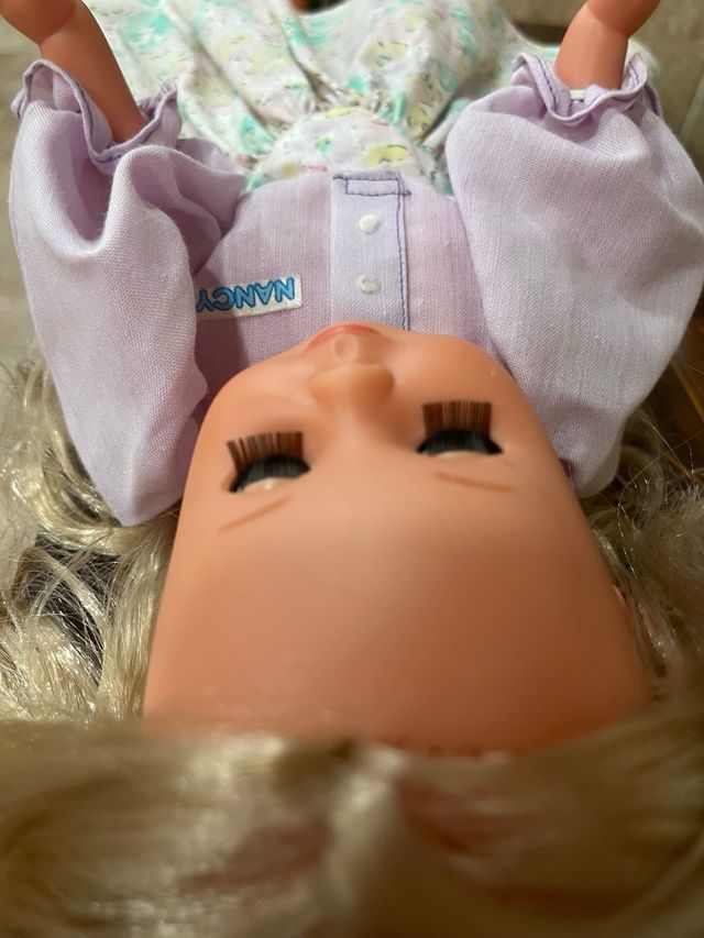 Nancy antigua muñeca rubia