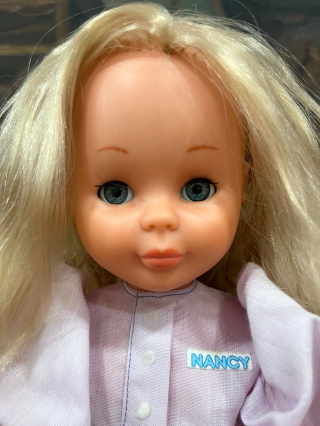 Nancy antigua muñeca rubia