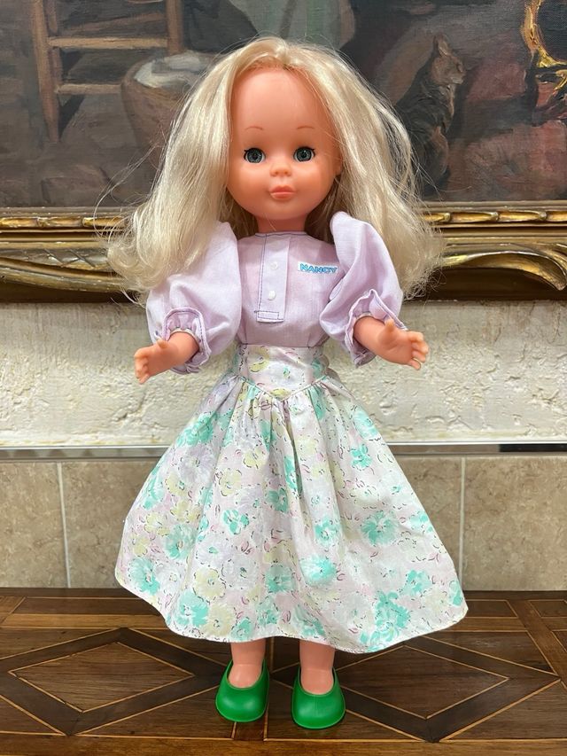 Nancy antigua muñeca rubia