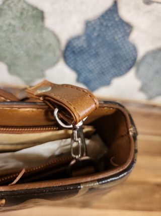 Bolso Negro y Marrón