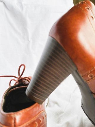 Zapatos Elia Bruni Marrones tipo Oxfords